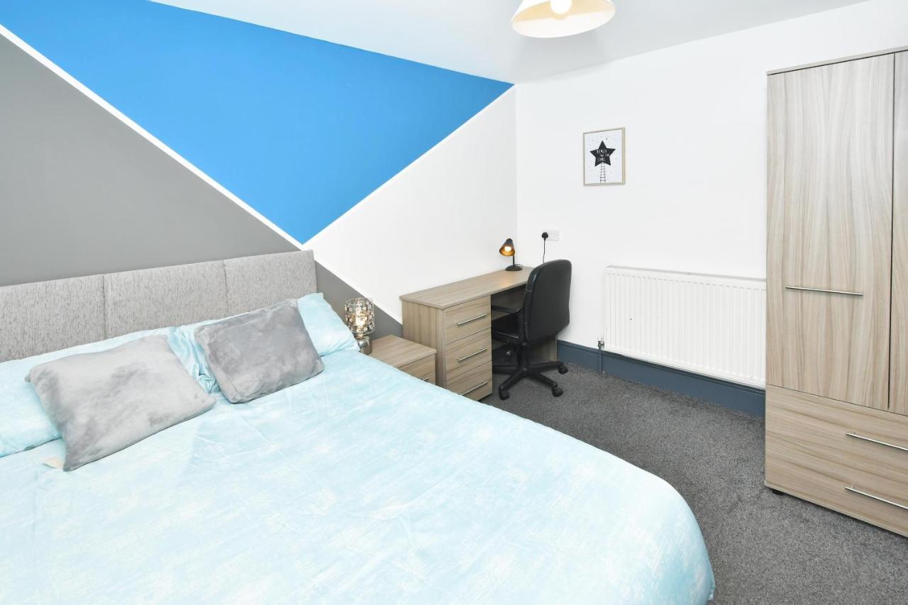 Townhouse @ Chiltern Place Newcastle Under Lyme Silverdale  Экстерьер фото