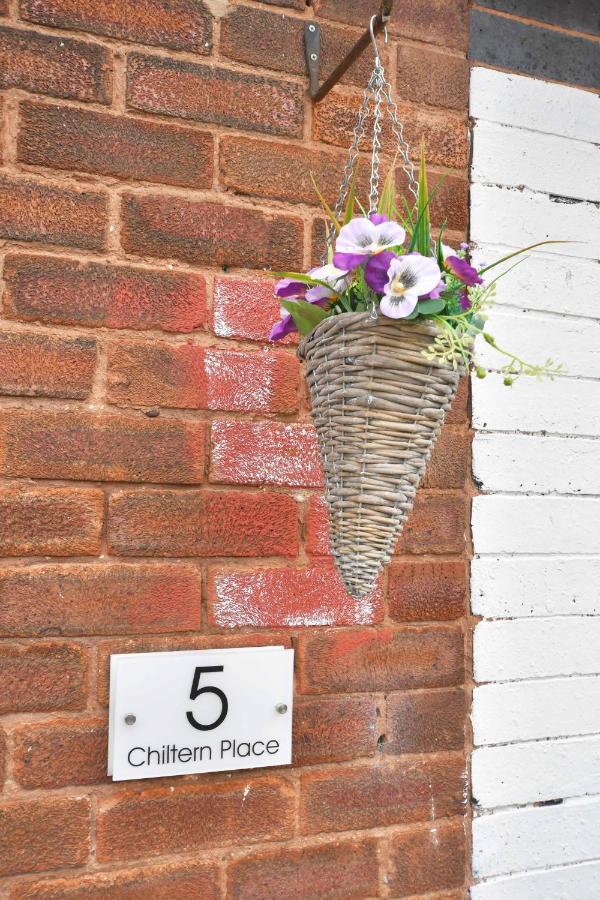 Townhouse @ Chiltern Place Newcastle Under Lyme Silverdale  Экстерьер фото